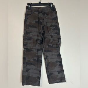 Children’s Place Kids Camouflage Cargo Pants, Size 7